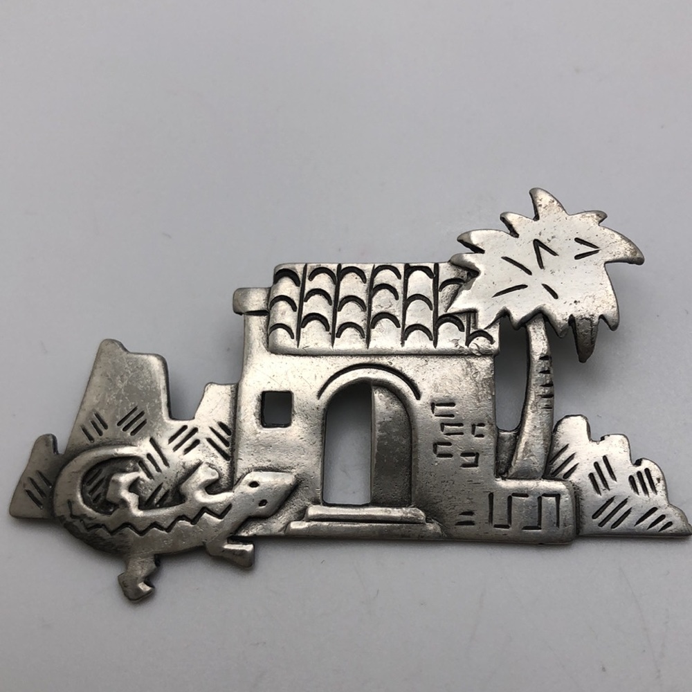 Vintage JJ Jonette-Pin brooch- Pueblo- Gecko lizard-Unique USA